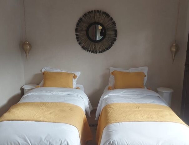 Chambres avec deux lits simples